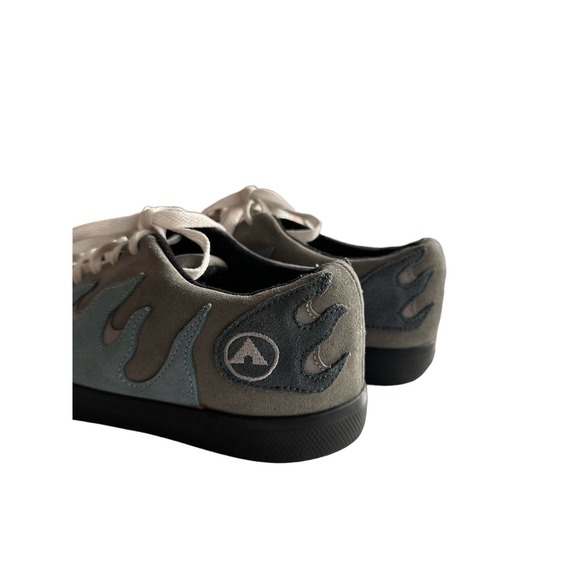 Vintage 90s AIRWALK Scorch Blue Flame Singe Skateboard Sneaker Sz 9 - Picture 3 of 13